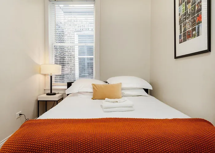 Apartment Wicker Park 2br Modern Dv3 Chicago