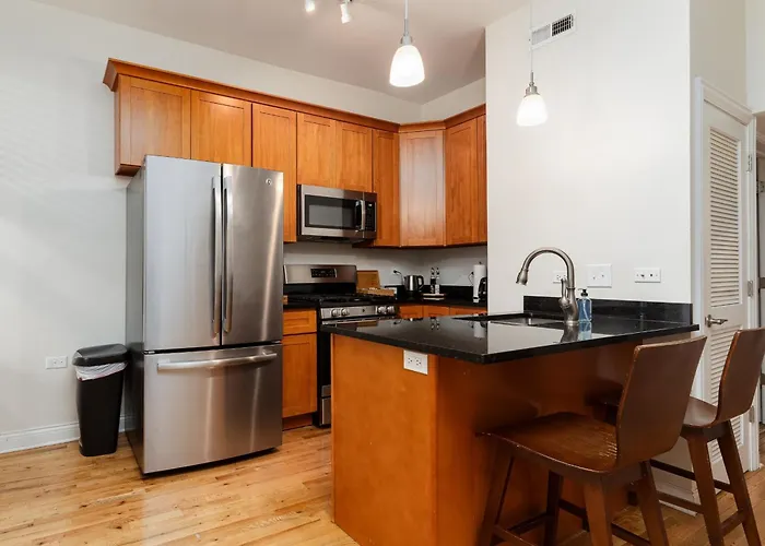Wicker Park 2br Modern Dv3 *